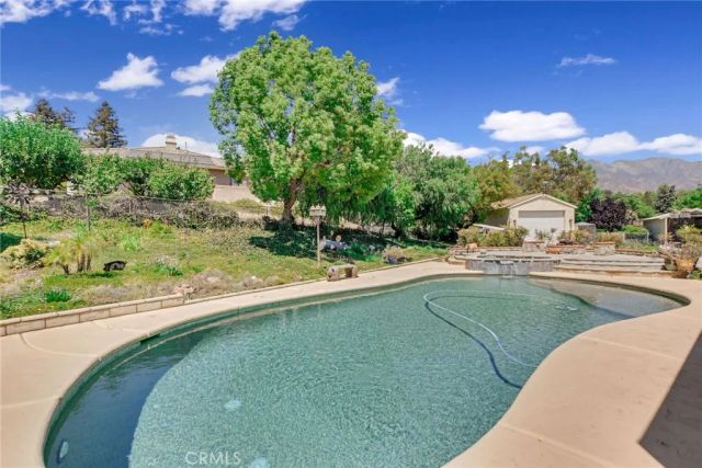 10389 Walnut Grove Court, Yucaipa, CA 92399