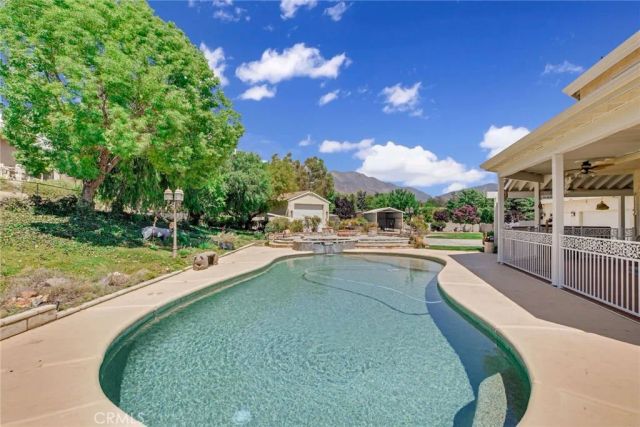 10389 Walnut Grove Court, Yucaipa, CA 92399