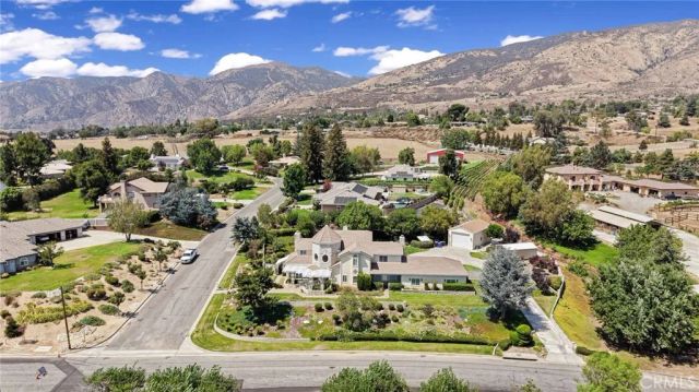 10389 Walnut Grove Court, Yucaipa, CA 92399
