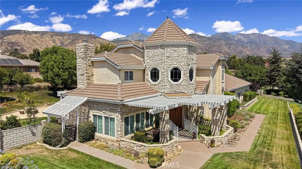 10389 Walnut Grove Court, Yucaipa, CA 92399