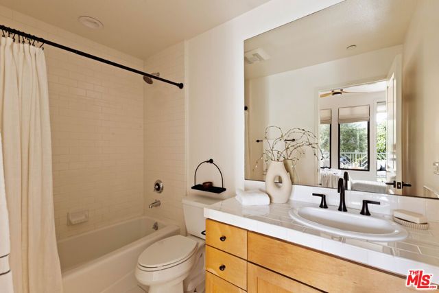 5625 Crescent Parkway 132, Los Angeles, CA 90094