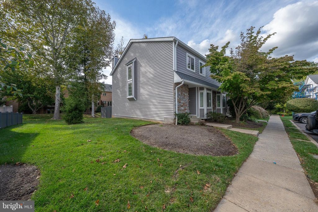 7 LANTERN LN #7, Chesterbrook, PA 19087 — photo 2