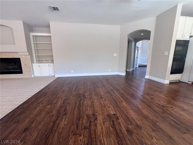 7617 Spruce Run Court, Las Vegas, NV 89128