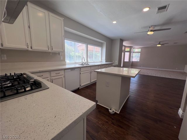 7617 Spruce Run Court, Las Vegas, NV 89128