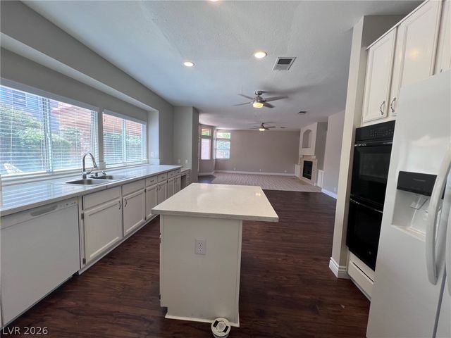 7617 Spruce Run Court, Las Vegas, NV 89128