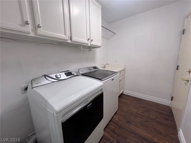 7617 Spruce Run Court, Las Vegas, NV 89128