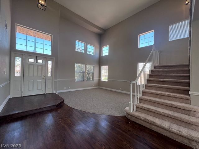 7617 Spruce Run Court, Las Vegas, NV 89128