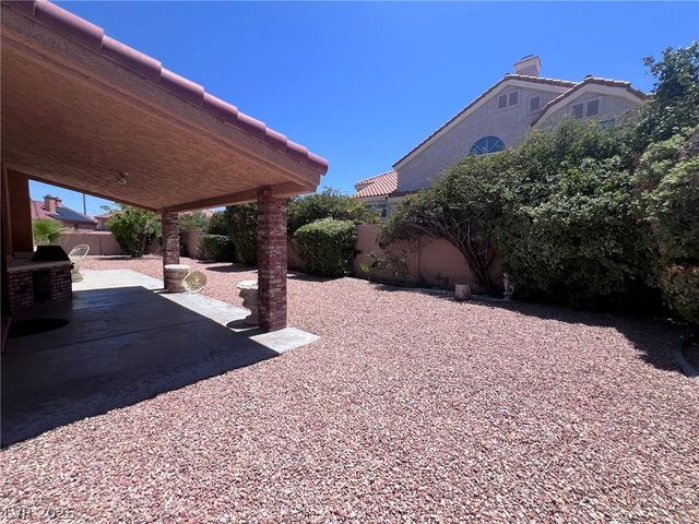 7617 Spruce Run Court, Las Vegas, NV 89128