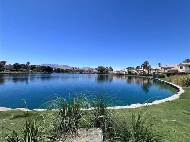 7617 Spruce Run Court, Las Vegas, NV 89128