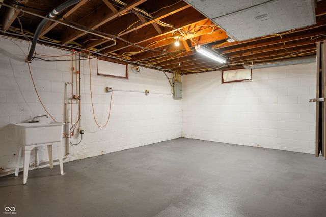 1974 W State Road 28, Alexandria, IN 46001