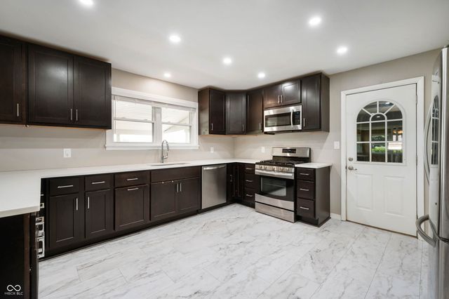 1974 W State Road 28, Alexandria, IN 46001