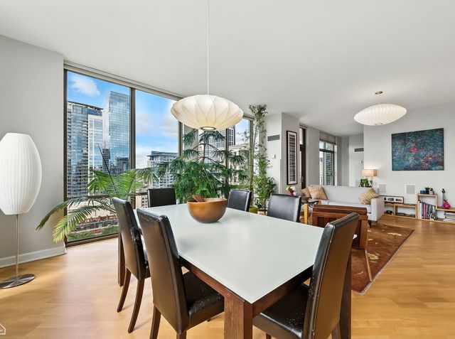 1335 S PRAIRIE Avenue 1706, Chicago, IL 60605