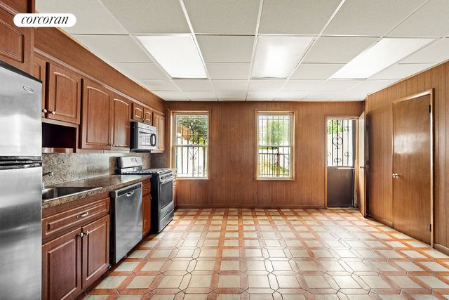 457 6th Street, New York City, NY 11215