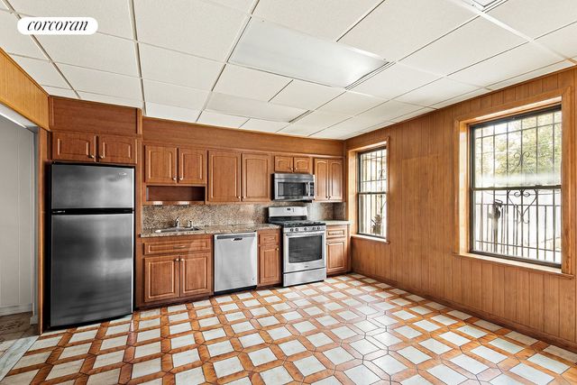 457 6th Street, New York City, NY 11215