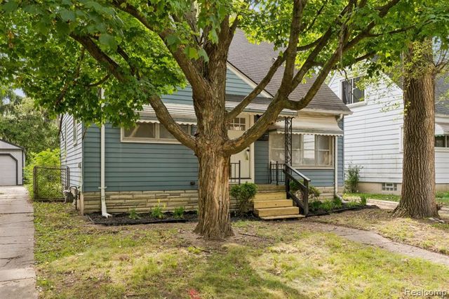 18232 Gaylord, Redford, MI 48240