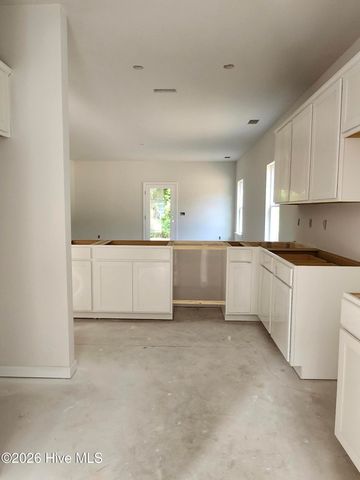 1673 Elk Run Drive, Fayetteville, NC 28312