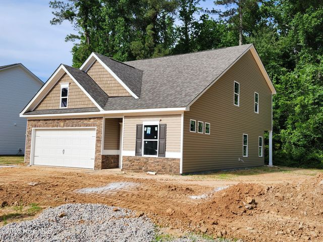 1673 Elk Run Drive, Fayetteville, NC 28312
