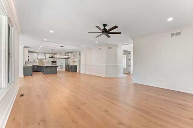 13822 Waterleaf Drive, St. John, IN 46373