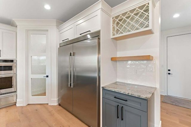 13822 Waterleaf Drive, St. John, IN 46373