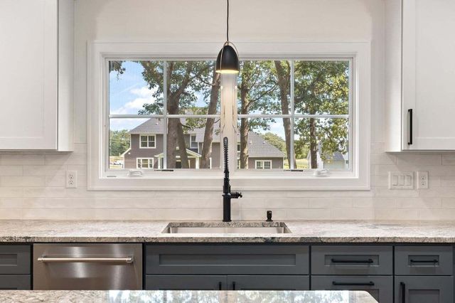 13822 Waterleaf Drive, St. John, IN 46373