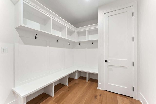 13822 Waterleaf Drive, St. John, IN 46373