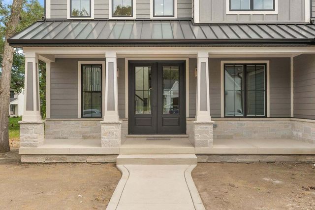 13822 Waterleaf Drive, St. John, IN 46373