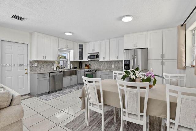292 SW 52nd Ave, Plantation, FL 33317