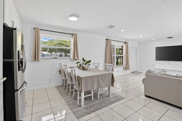 292 SW 52nd Ave, Plantation, FL 33317