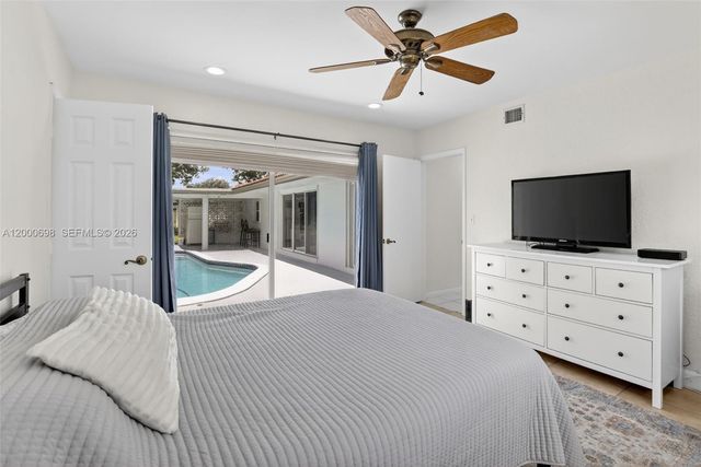 292 SW 52nd Ave, Plantation, FL 33317
