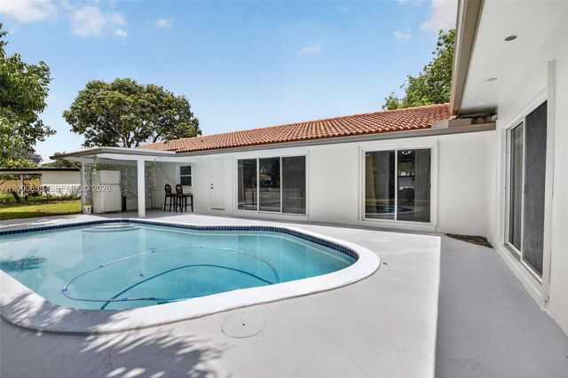 292 SW 52nd Ave, Plantation, FL 33317