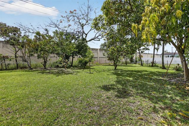 292 SW 52nd Ave, Plantation, FL 33317