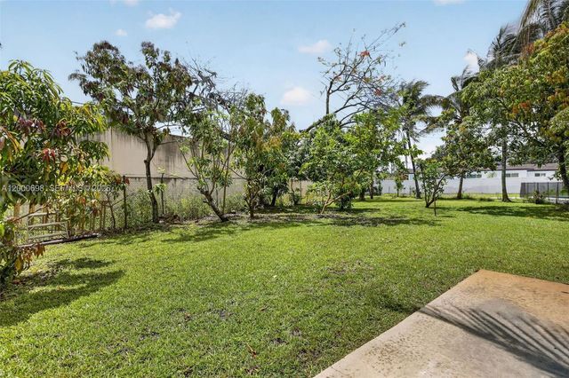 292 SW 52nd Ave, Plantation, FL 33317
