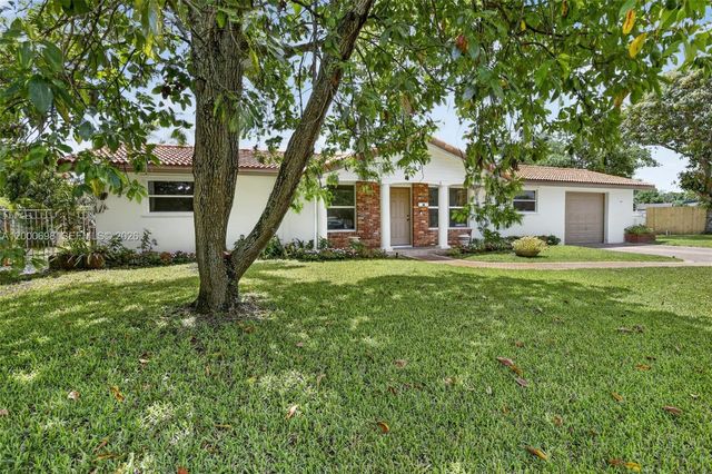 292 SW 52nd Ave, Plantation, FL 33317