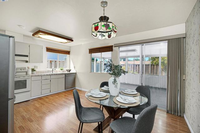 1357 Old Rose Pl, San Jose, CA 95132