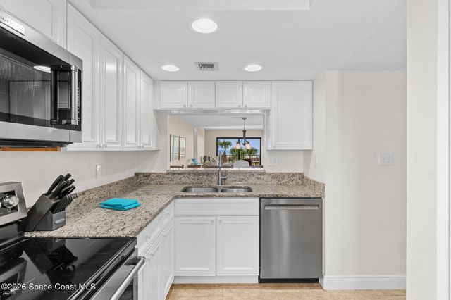 3170 N Atlantic Avenue 202, Cocoa Beach, FL 32931