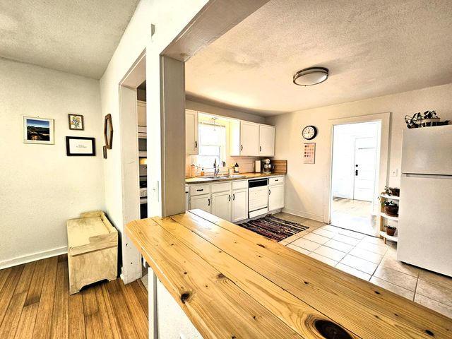 2200 W Phelps Street, Springfield, MO 65802