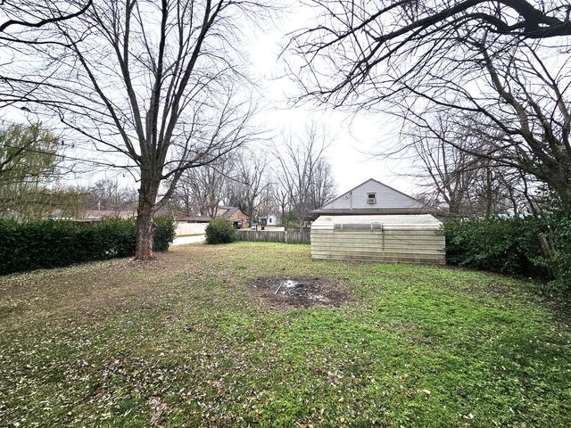 2200 W Phelps Street, Springfield, MO 65802
