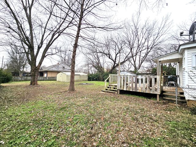 2200 W Phelps Street, Springfield, MO 65802