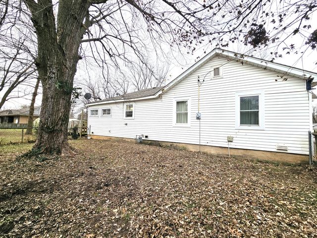 2200 W Phelps Street, Springfield, MO 65802