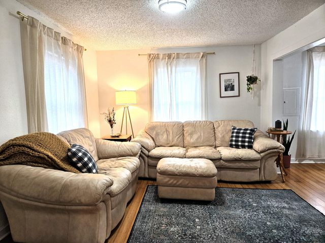 2200 W Phelps Street, Springfield, MO 65802