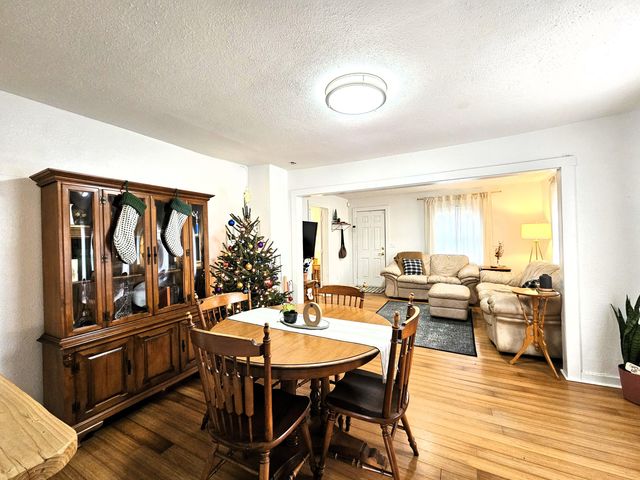 2200 W Phelps Street, Springfield, MO 65802