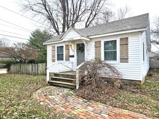 2200 W Phelps Street, Springfield, MO 65802