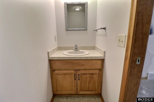 1917 E 9th Street, Fremont, NE 69025