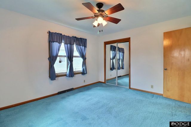 1917 E 9th Street, Fremont, NE 69025