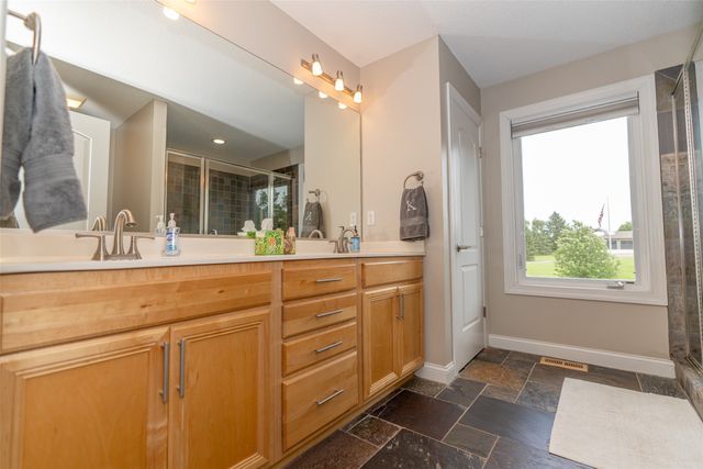 2726 SE 11th Street, West Des Moines, IA 50265
