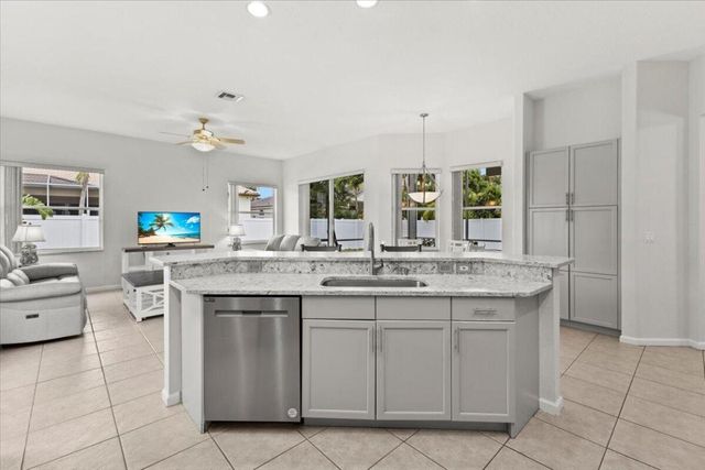 7571 Greenville Circle, Lake Worth, FL 33467