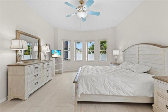 7571 Greenville Circle, Lake Worth, FL 33467