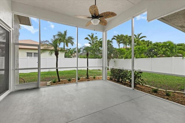 7571 Greenville Circle, Lake Worth, FL 33467