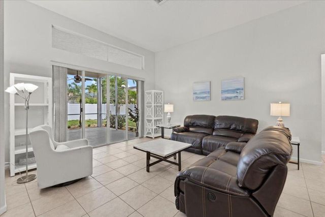 7571 Greenville Circle, Lake Worth, FL 33467