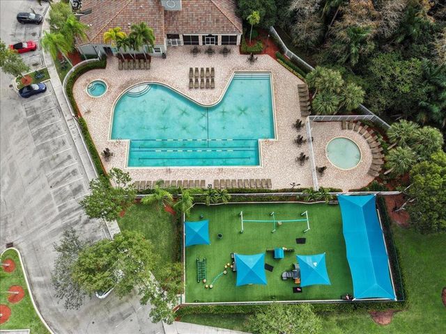 7571 Greenville Circle, Lake Worth, FL 33467